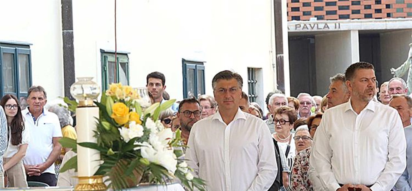 Great tourist season a signal for optimism